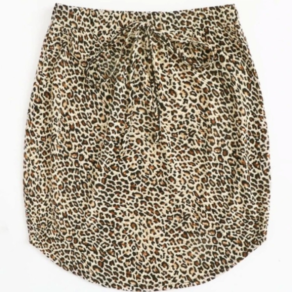 Leopard skirt